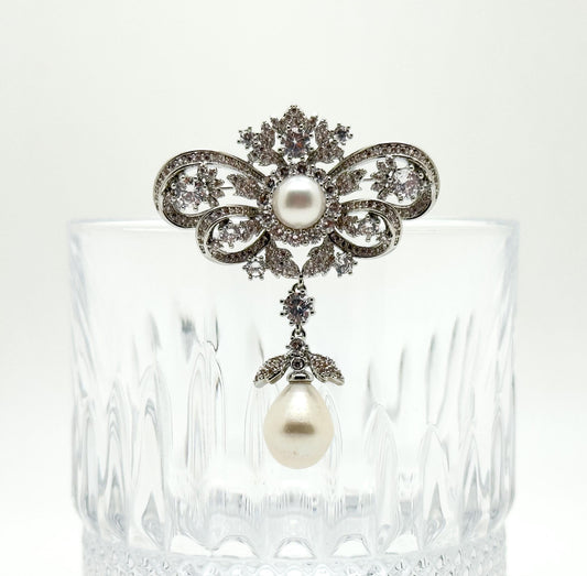 Vintage Luxury Bow Brooch With Pearl Pendant