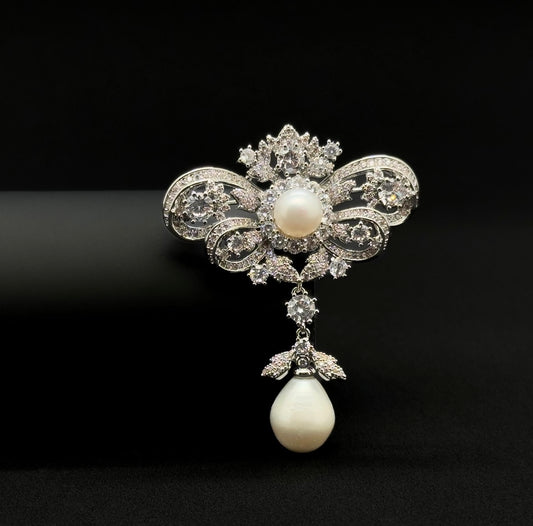 Vintage Luxury Bow Brooch With Pearl Pendant