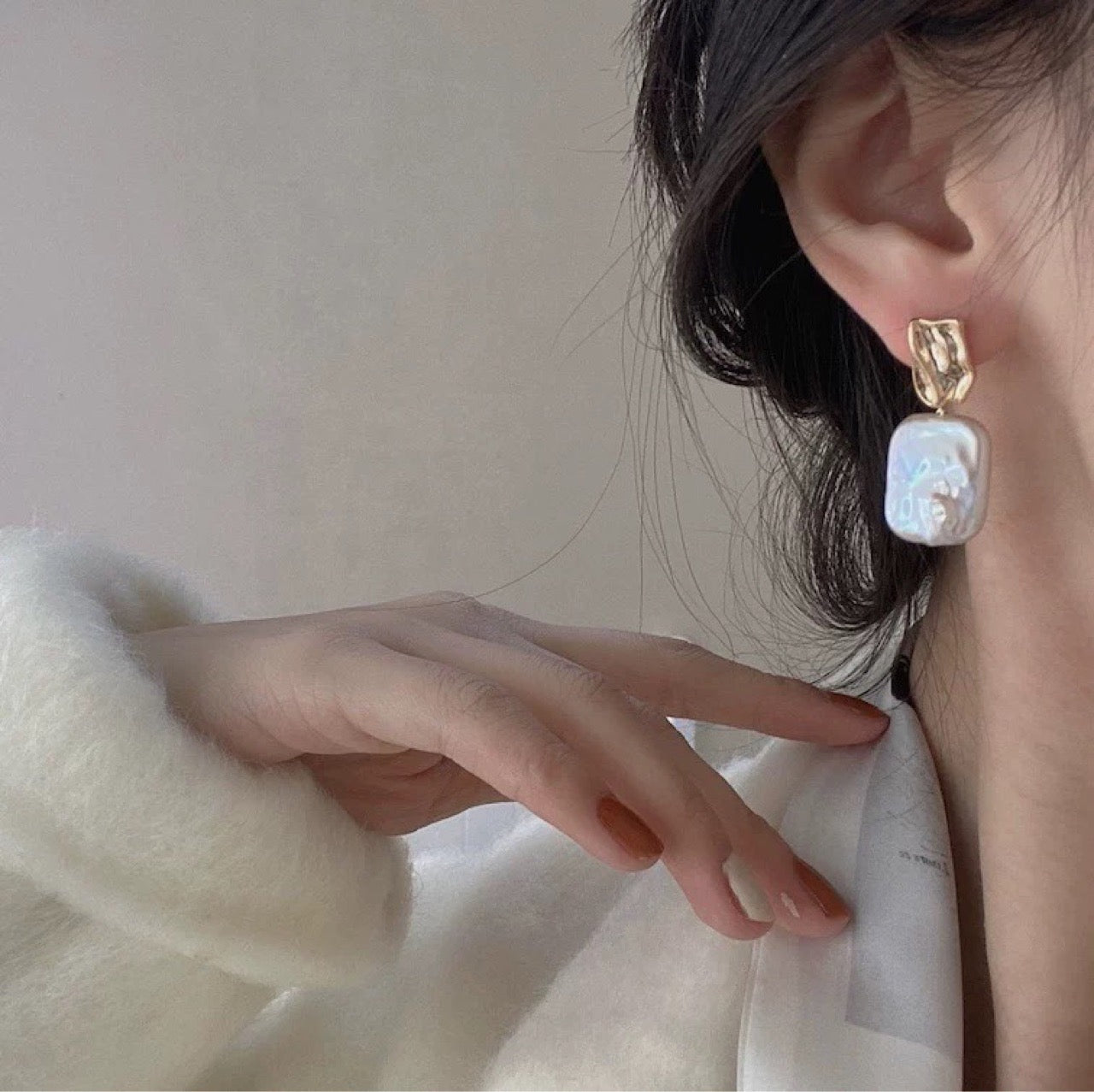 Natural baroque pearl earrings
