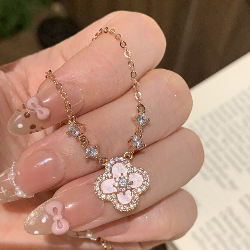 Shell Four-Leaf Clover Necklace