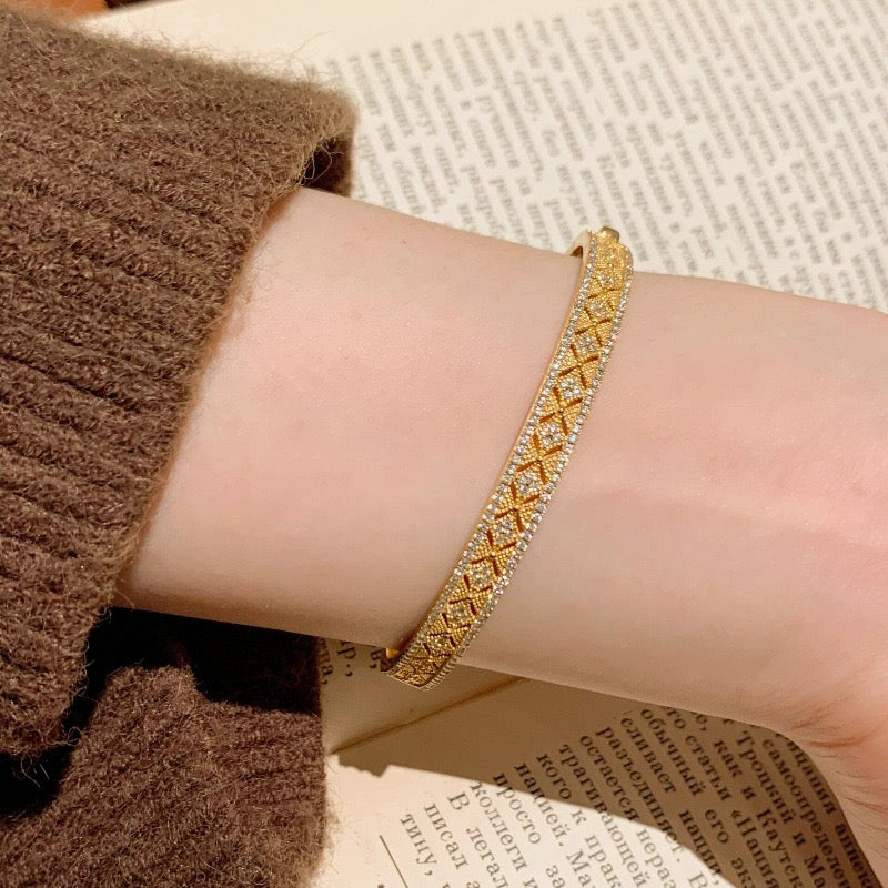 Vintage Filigree Pave Diamond Gold Bangle Bracelet | Luxury Retro Hollow Cuff