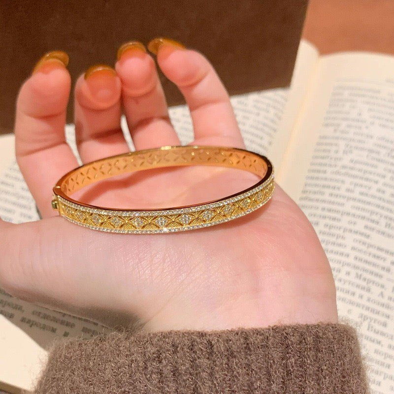 Vintage Filigree Pave Diamond Gold Bangle Bracelet | Luxury Retro Hollow Cuff
