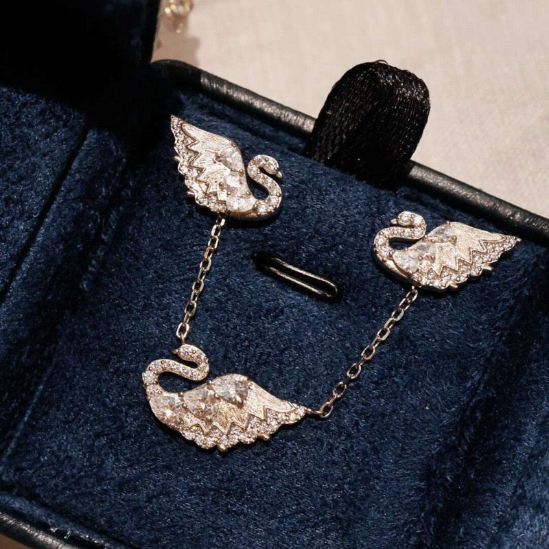 Sparkling Swan Necklace Set