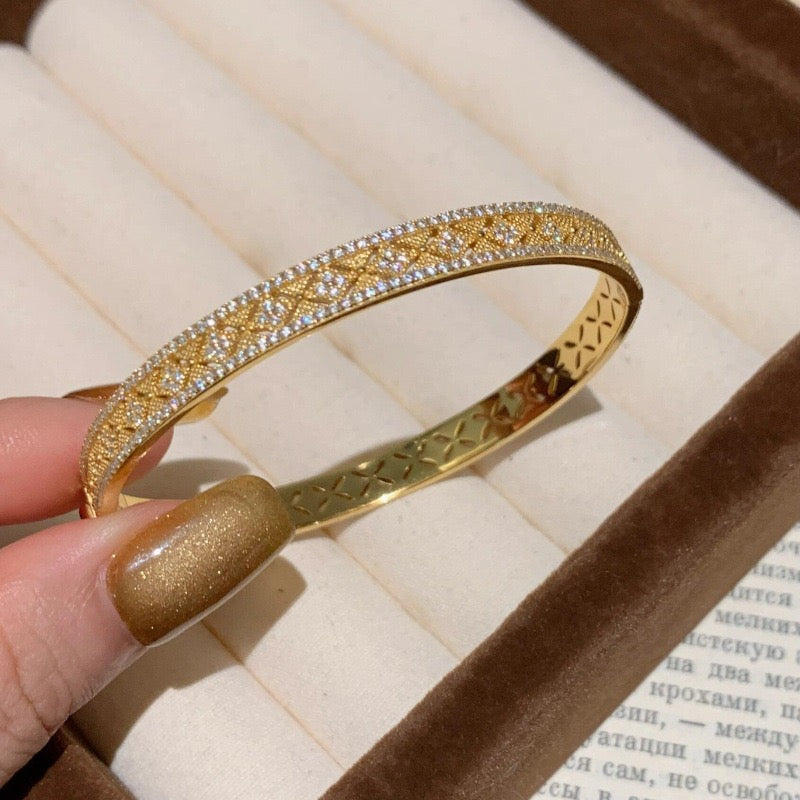 Vintage Filigree Pave Diamond Gold Bangle Bracelet | Luxury Retro Hollow Cuff