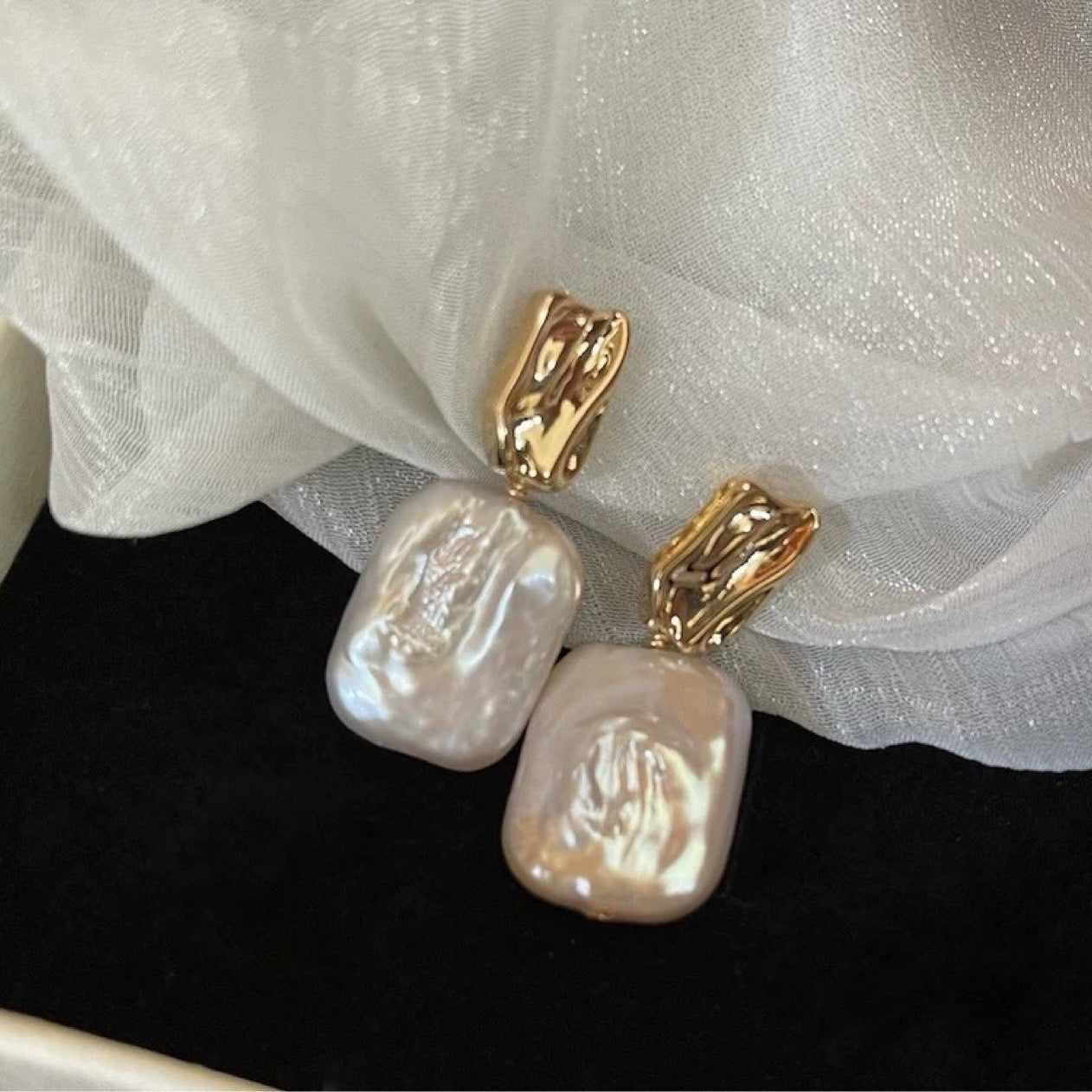 Natural baroque pearl earrings